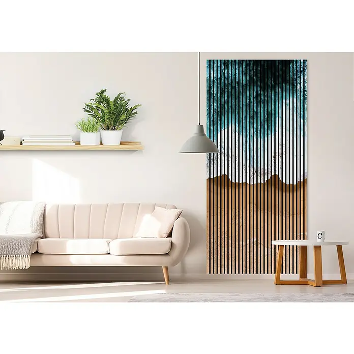 Akustikpaneel - L x B x H: 2.400 x 1.133 x 19 mm, Blau/Weiss/Gelb, Meer 01 - Wandbild mit vertikalen Streifen in Blau- und Brauntönen, das ein abstraktes Küstenmotiv darstellt, hängt in einem modernen Wohnzimmer.