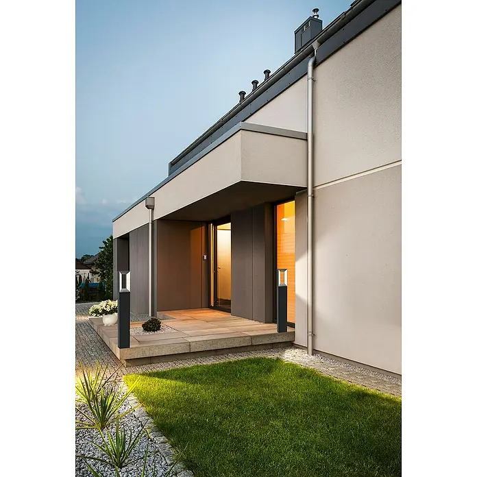 Eglo Riforano Sobremuro exterior - Color del marco: Negro, 6 x 11 x 77 cm, Con bombillas - Fachada de casa moderna con luces exteriores elegantes que realzan el diseño elegante de la casa y proporcionan una iluminación agradable.