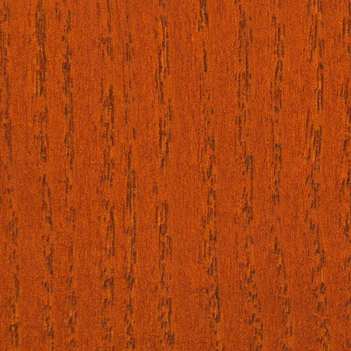 swingcolor Premium Holzlasur - Mahagoni, 750 ml, Seidenglänzend - Nahaufnahme von rotem Holzfurnier mit feiner Maserung, ideal für Möbeldesign und Innenausbau.