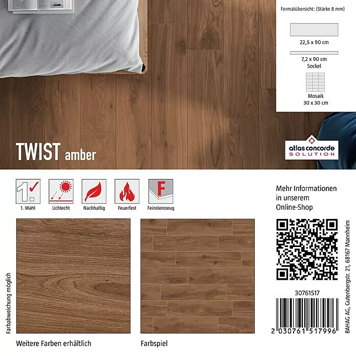 Atlas Concorde Solution Fliesenmuster Living Nature Twist Amber - 15 x 15 cm, Braun, Matt - Amberfarbener Feinsteinzeugboden in Holzoptik, mit detailreicher Maserung, verlegt und in Nahaufnahme.