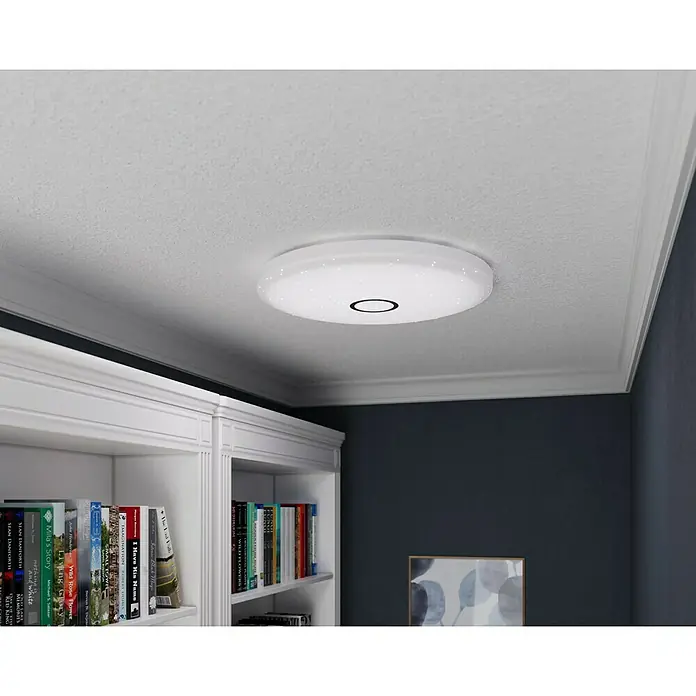Tween Light LED-Deckenleuchte rund Skyler Flat Star - 22 W, Ø x H: 54 x 7 cm, Weiß, Silber, Mehrfarbig - Diese Aufnahme zeigt eine moderne, runde Deckenleuchte mit Sternenmuster, die eine stilvolle Beleuchtungslösung darstellt.
