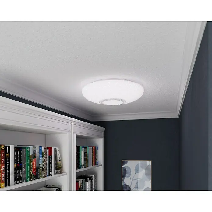 Tween Light LED-Deckenleuchte rund Mara - 60 W, Ø x H: 60 x 10,5 cm, Weiß/Klar, Mehrfarbig - Nahaufnahme einer weißen Deckenleuchte, die ein modernes und helles Design für die Innenraumbeleuchtung bietet.