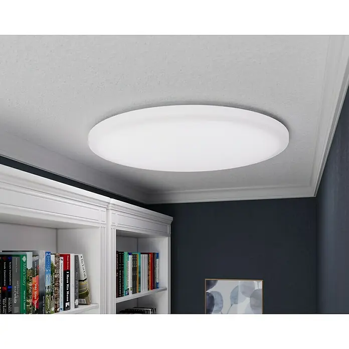 Tween Light LED-Deckenleuchte rund Skyler Star Big - 85 W, Ø x H: 90 x 10 cm, Weiß, Mehrfarbig - Nahaufnahme einer runden, weißen Deckenleuchte, die eine helle und moderne Beleuchtung für jeden Raum bietet.