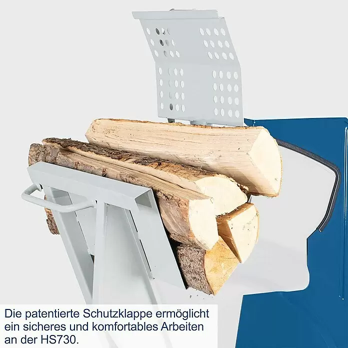 Scheppach Wippkreissäge HS730 - 4.500 W, Durchmesser Sägeblatt: 700 mm - Helle graue Metall-Schutzklappe und Stammhalterung mit Holzscheiten auf einem blauen Holzspalter für sicheres Arbeiten.