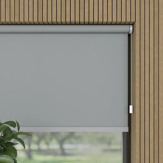 Verdunkelungsrollo Mila Elektrisch - B x H: 60 x 190 cm, Hellgrau, Uni - Graue Rollo-Fensterabdeckung mit Bedienkette für eine einfache Bedienung und stilvollen Sichtschutz.