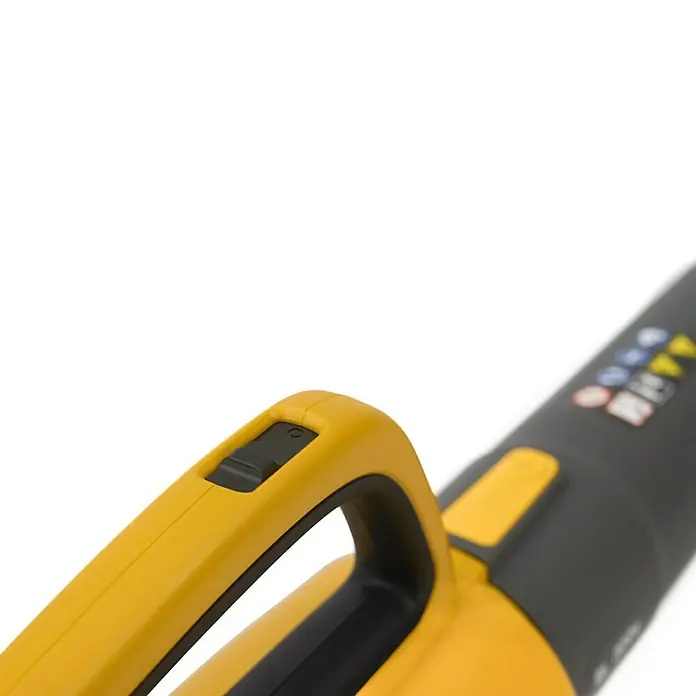 Stiga Akku-Laubbläser BL 300 E - 20 V, 2 Akkus, 4 Ah, Blasgeschwindigkeit: 42 m/s - Detailaufnahme eines gelb-schwarzen Laubbläsers, Fokus auf Griff und Schalter, ideal für Gartenarbeiten und Laubentfernung.