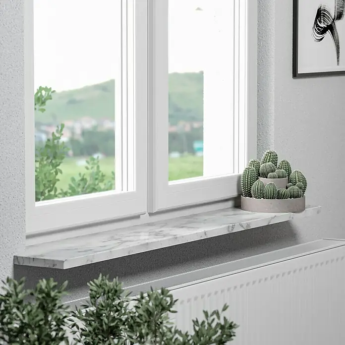 Fensterbank Mountain White Micro - 151 x 25 x 2 cm, Weiß, Kunststein, Agglo-Marmor - Fensterbrett mit Marmoroptik, das ein elegantes und modernes Ambiente schafft. Perfekt für Pflanzen oder Deko.