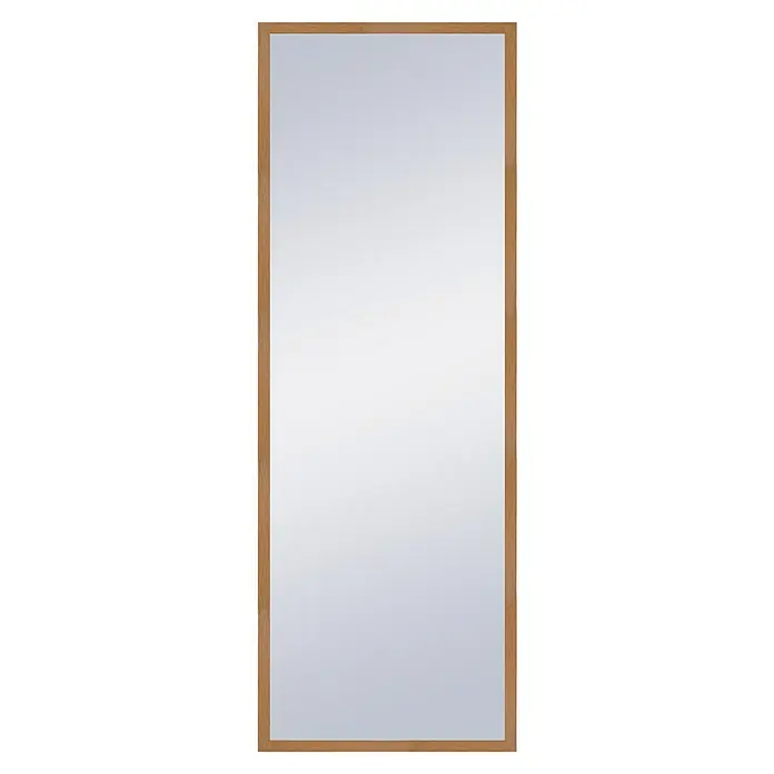 Espejo con marco de pie Palmira - 42,5 x 122,5 cm, Natural, Madera - Este artículo presenta un espejo rectangular con un marco de madera marrón claro, lo que le da al espejo un aspecto clásico.