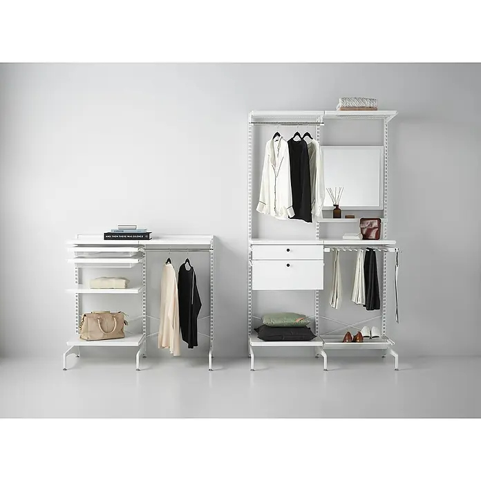 Elfa Classic by Elfa Ständer - L x B x H: 5 x 2,5 x 104 cm, Weiß - Ein modulares, weißes Schranksystem mit Kleiderstangen, Regalböden und Schubladen bietet viel Stauraum für Kleidung und Accessoires.