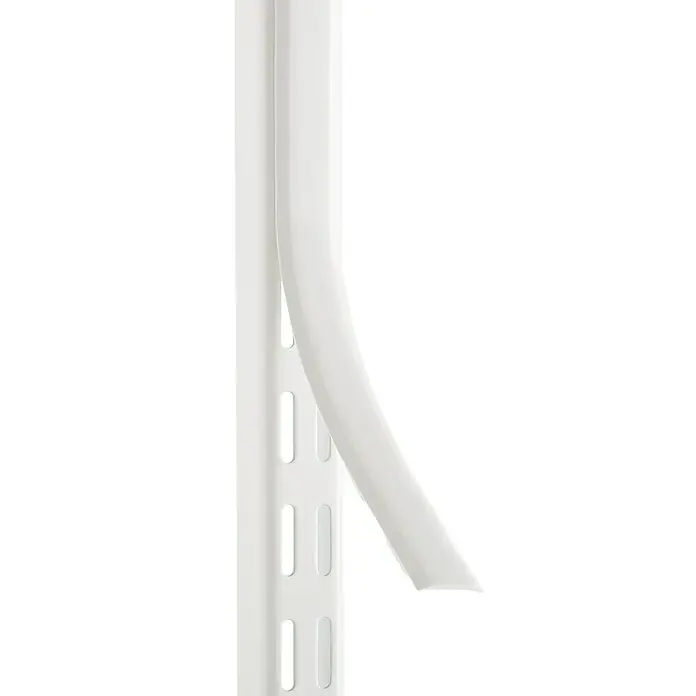 Elfa Classic by Elfa Abdeckleiste - Länge: 422,4 cm, Weiß - Nahaufnahme einer weißen Wandschiene mit passender Abdeckung, ideal für flexible Regalsysteme im modernen Design.