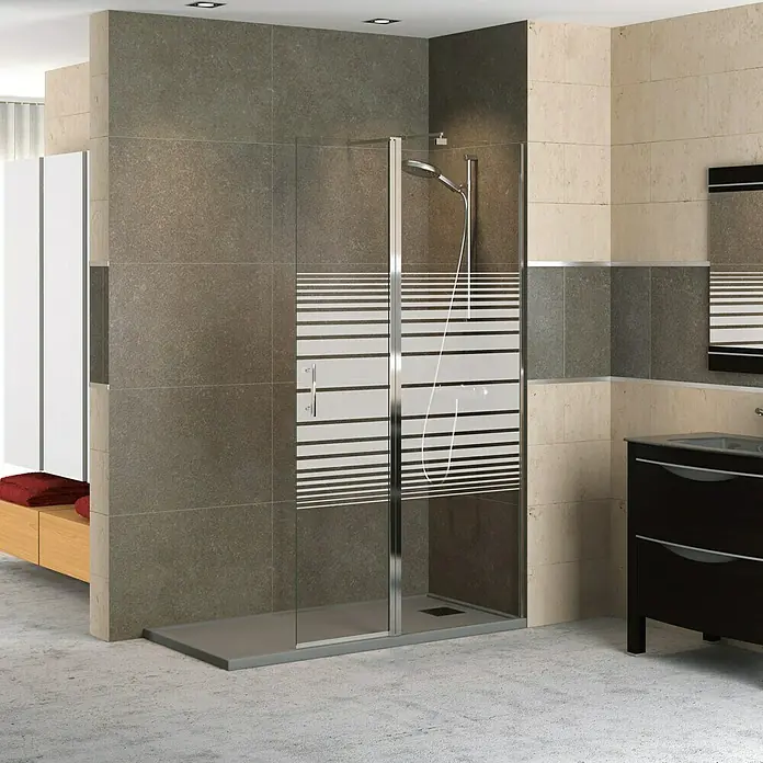 Torvisco Mampara de ducha Walk-In Milán - 120 x 195 cm, Cromo, Espesor de vidrio: 6 mm - Cabina de ducha moderna con franjas horizontales en un baño elegante. El diseño combina funcionalidad con estilo contemporáneo.