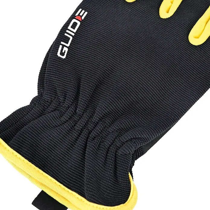 Guide Arbeitshandschuhe 765 - Schwarz/Gelb, 8 - Nahaufnahme eines schwarzen GUIDE Arbeitshandschuhs mit gelben Akzenten und dem GUIDE Logo.