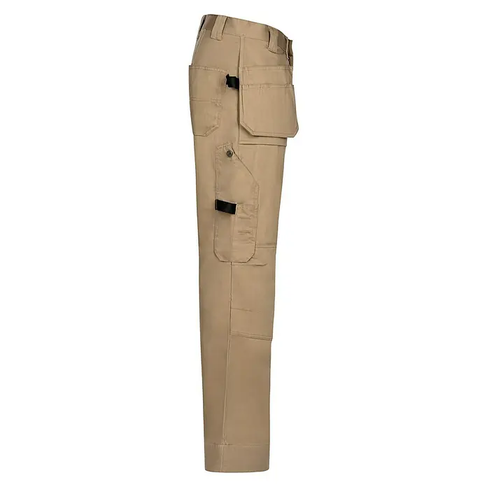 L.Brador Arbeitshose 103 B - Konfektionsgröße: 48, Khaki - Eine beigefarbene Arbeitshose mit mehreren Taschen und Gürtelschlaufen, ideal für praktische Arbeiten. Sie bietet Funktionalität und Komfort.