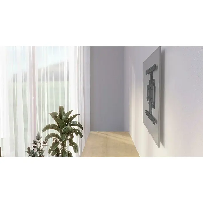 Hama TV-Wandhalterung schwenkbar Ultraslim - Passend für: Bildschirmdiagonale 37 - 90″, 94 - 228,6 cm, Belastbarkeit: 50 kg, Wandabstand: 2,3 cm - 27,8 cm - Eine Wandhalterung ist an einer Wand befestigt, neben einem Fenster mit Vorhängen und einer Pflanze. Sie ist für Fernseher konzipiert.