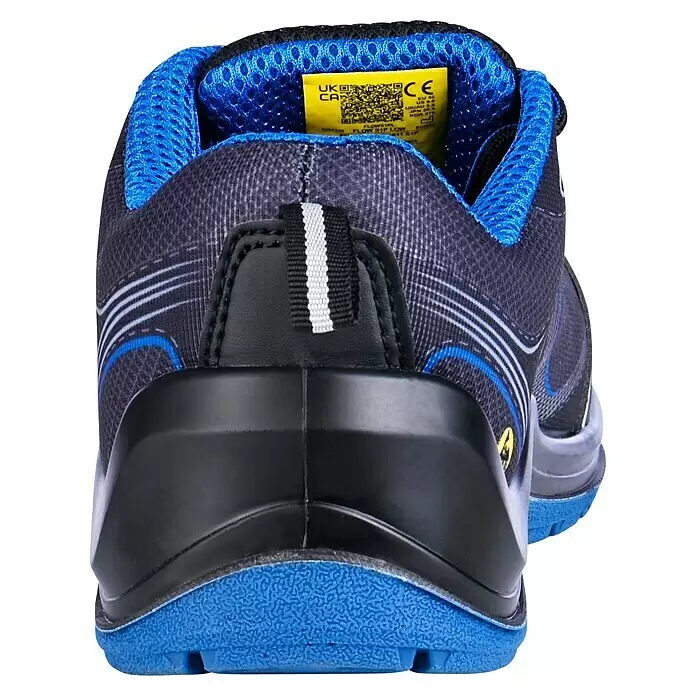 Safety Jogger Sicherheitshalbschuh Flow - 41, Schutzklasse nach EN ISO 20345: S1P, Blau, Schwarz - Rückansicht eines schwarzen und blauen Sicherheitsschuhs mit blauem Netzfutter, stabiler Ferse und strukturierter Sohle. Ein Sicherheitslabel ist innen sichtbar.
