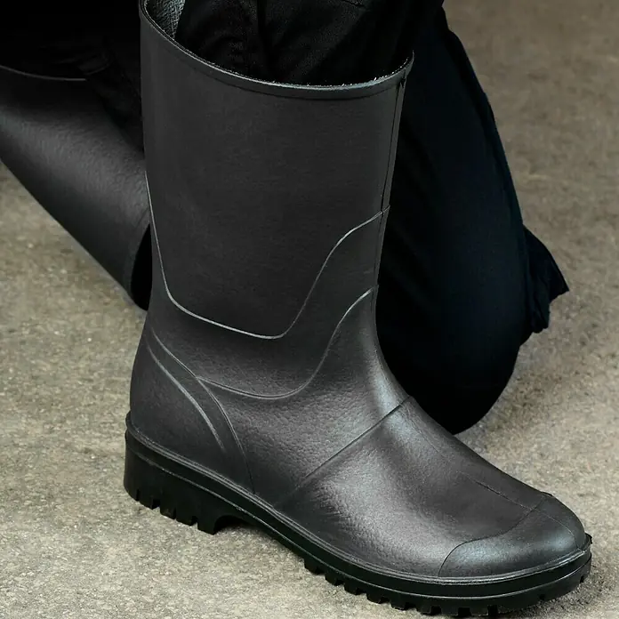 Sicherheitsstiefel - Schuhgröße: 41, Wadenhoch - Schwarzer Gummistiefel mit Profilsohle für nasse und schmutzige Umgebungen, ideal für Gartenarbeit und Outdoor-Aktivitäten.