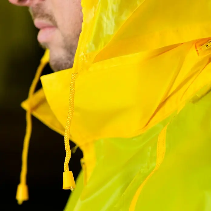 Regenbekleidung - L, Gelb - Gelbe Regenjacke mit Kapuze und Kordelzug, ideal für schlechtes Wetter. Wasserdicht und praktisch für Outdoor-Aktivitäten.