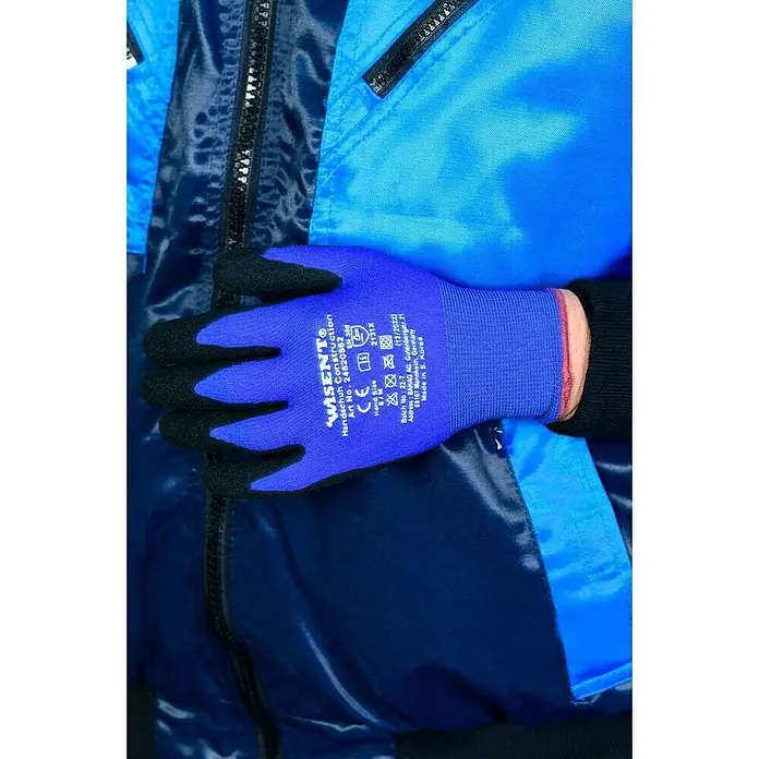 Wisent Arbeitshandschuhe Construction - Schwarz/Blau, 2 Stk., 11 - Nahaufnahme eines blauen Wisent Handschuh Construction Arbeitshandschuhs mit schwarzer Handfläche vor einem blauen Hintergrund.