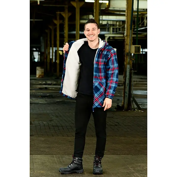 Scheibler Thermojacke - Rot/Blau, XXL - Lässige Herren Fleecejacke mit Kapuze, blau-rotem Karomuster und warmem Teddyfutter, ideal für kühle Tage.