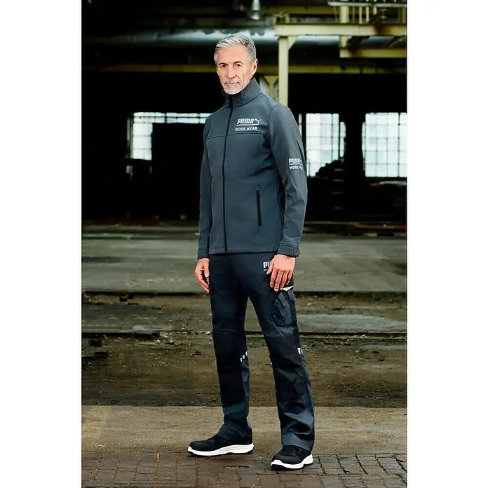 Puma Workwear Softshell-Jacke Champ - Stahlgrau, Carbon, L - Herren-Puma-Arbeitskleidung: Jacke und Hose. Modische und funktionelle Kleidung für den Arbeitsalltag mit praktischen Details und Puma-Logo.