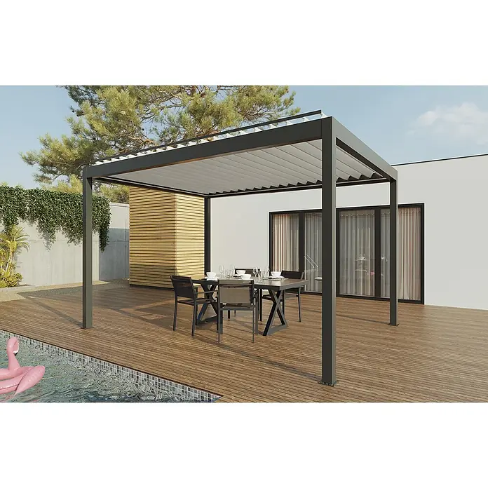 Wismar-NFI Pergola Easy Up - Grau-Weiß, 300 x 499,6 x 257 cm, Aluminium - Die Pergola mit verstellbaren Lamellen bietet Schatten über der Esstischgruppe auf der Holzterrasse am Pool.