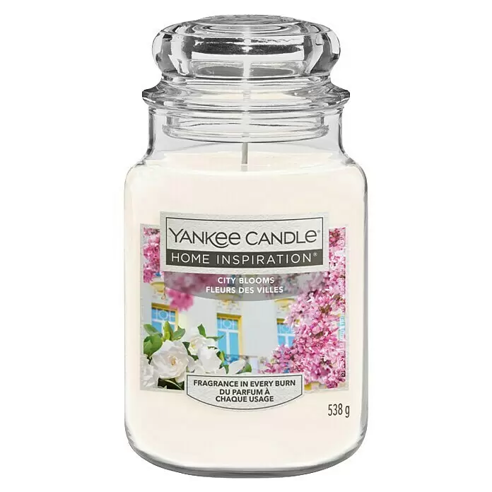 Yankee Candle Home Inspirations Duftkerze - Im Glas, City Blooms, Large - Weisse Yankee Candle Kerze im Glas mit Klarglasdeckel, Aufschrift 'City Blooms'. Enthält 538g Duftwachs.