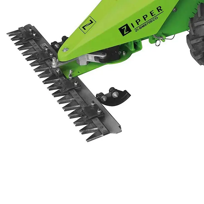 Zipper Frontbalkenmäher ZI-BM870ECO - 2.700 W, Schnittbreite: 87 cm - Nahaufnahme des Zipper ZI-BM870ECO Balkenmähers mit scharfen Klingen, ideal für effizientes Trimmen und Mähen.