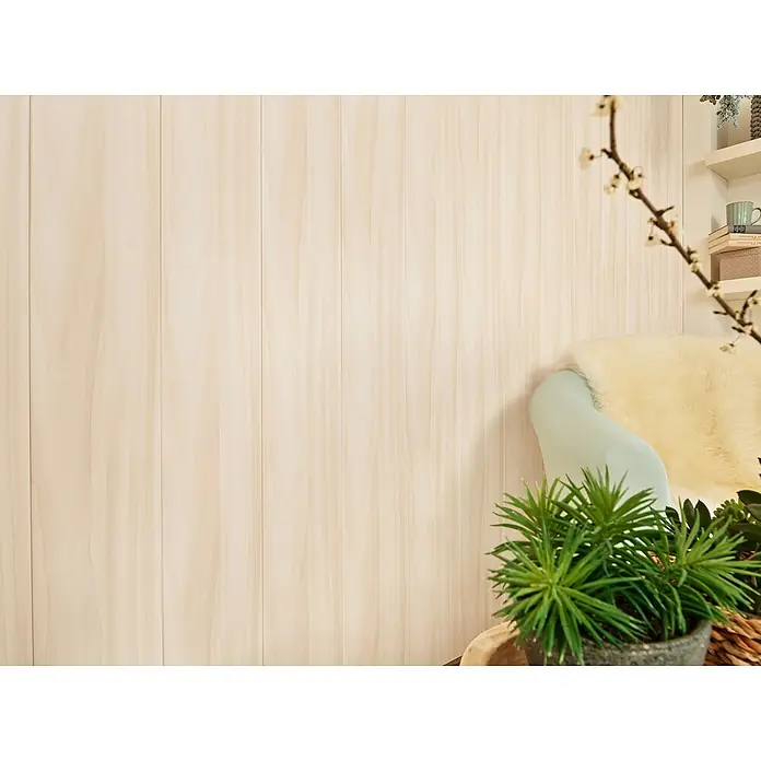 LOGOCLIC Decoration Paneel Polar Birke - 2.600 x 202 x 10 mm - Diese Nahaufnahme zeigt ein Holzvertäfelungsdesign, das eine warme und einladende Atmosphäre für jede Inneneinrichtung bietet.