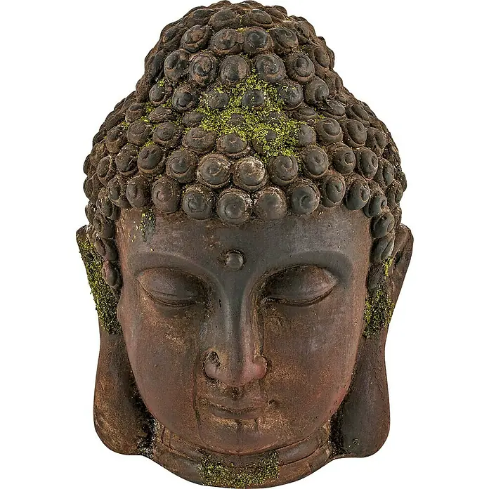 Buddhakopf Magnesia - 20 x 28 cm, Braun - Nahaufnahme einer Buddha-Kopf-Skulptur mit grünen Moosakzenten, die eine friedliche und kontemplative Atmosphäre ausstrahlt.