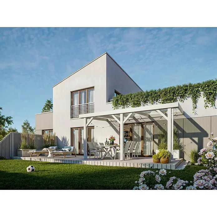 Joda Terrassenüberdachung Select - B x T: 507 x 314 cm, Weiß, Fichte-LH, Dacheindeckung aus Stegplatten - Ein modernes Haus mit Terrasse und Pergola, umgeben von einem gepflegten Garten mit Rasen und Blumen. Die Lounge-Möbel laden zum Entspannen ein.