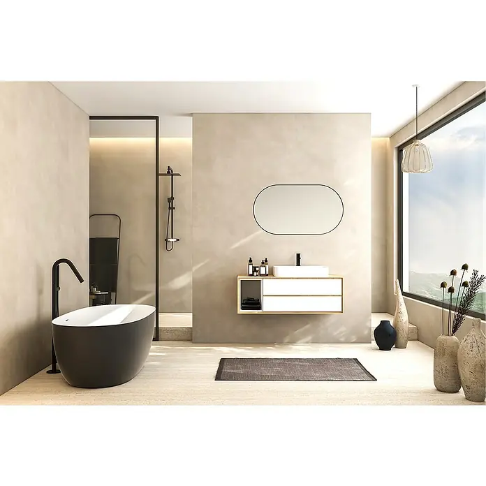 DSK Wandspiegel Picasso - 50 x 90 cm, Schwarz - Elegantes Badezimmer mit freistehender Badewanne und modernem Waschtisch. Stilvolles Design für ein entspannendes Ambiente im Bad.
