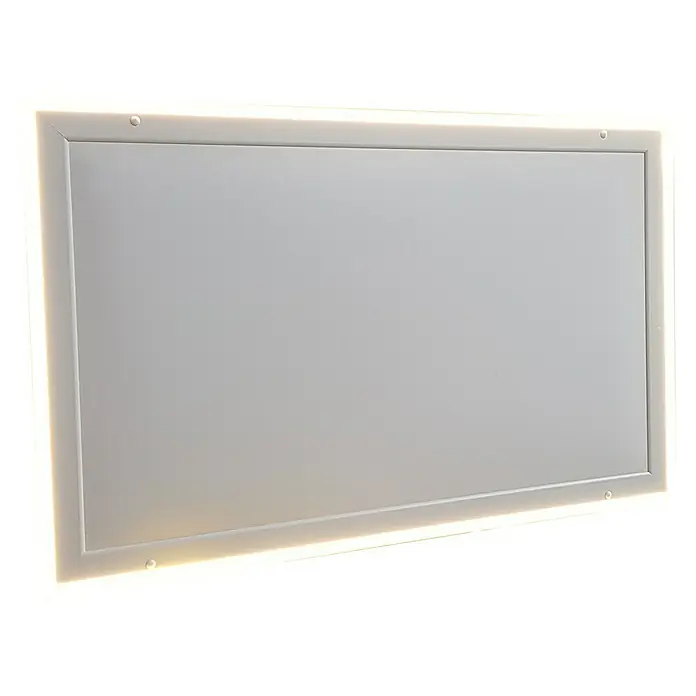 Jollytherm Infrarotheizkörper - B x H: 63 x 128 cm, 880 W, Weiß - Dieses Bild zeigt einen hellen, rechteckigen LED-beleuchteten Spiegel mit einem schlichten Rahmen und abgerundeten Ecken.