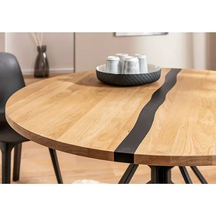 Exclusivholz Tischplatte Epoxid - Eiche, Durchmesser: 120 cm, Stärke: 2,6 cm - Ein runder Esstisch aus Holz mit einer markanten schwarzen Harzfluss-Einlage, der jedem Essbereich einen modernen Touch verleiht.