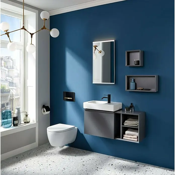 Geberit iCon Waschtisch xs - 53 x 31 cm, Ohne Spezialglasur, Hahnloch: Rechts, Ohne Überlauf, Ablagefläche: Rechts, Weiß - Modernes Badezimmer mit hängendem WC und Waschtisch in Grau mit weißem Aufsatzwaschbecken und passendem Spiegel.
