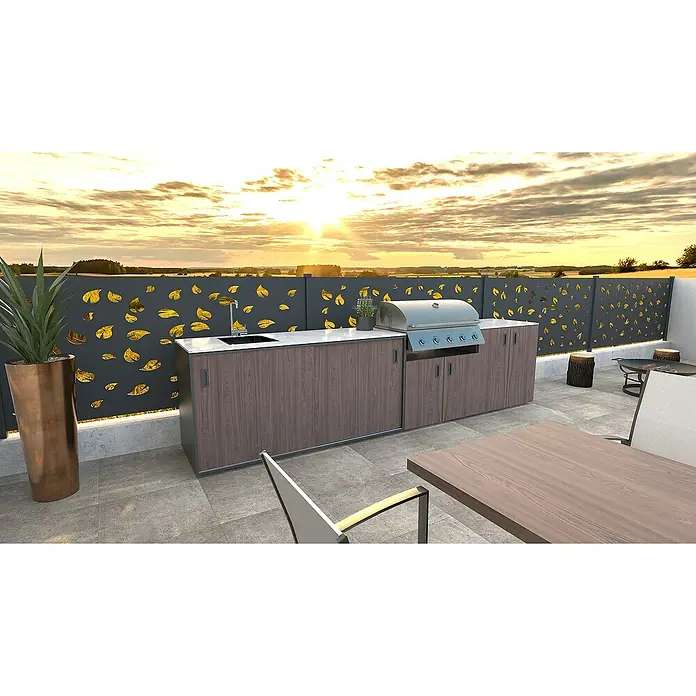 Bellano Living Outdoorküchen-Modul Basisschrank - Walnuss, B x T x H: 90 x 63,4 x 93,5 cm - Elegante Außenküche mit Grill und Spüle vor dekorativer Wand. Die perfekte Ergänzung für jede Terrasse, ideal für kulinarische Genüsse im Freien.
