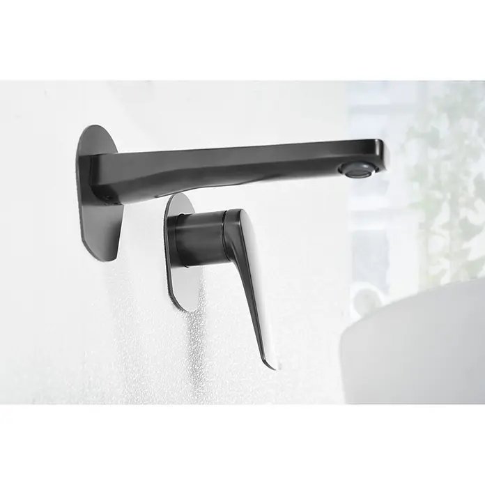 Imex Delos Grifo de lavabo - Black gun metal - Grifo negro de pared con caño plano y maneta única, que combina elegancia con diseño funcional.