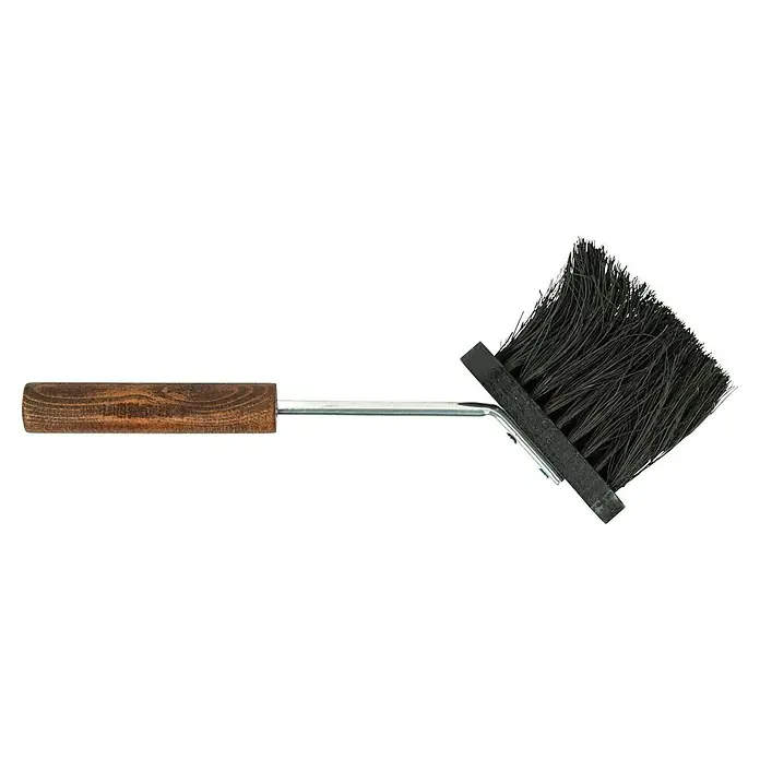 Valo Kamingarnitur Malmö - 24 x 17 x 63 cm, Schwarz - Ein Grillbürste mit Holzgriff und schwarzem Bürstenkopf, ideal zum Reinigen von Grillrosten und -platten.