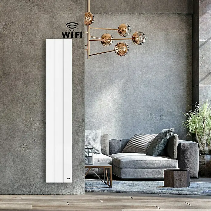 HJM Emisor térmico Vertical Ixora - 1.000 W, Blanco, 25,5 x 10 x 150 cm, Cerámico - Interior elegante con un radiador Wi-Fi blanco y elegante en la pared, combinando confort y diseño moderno.