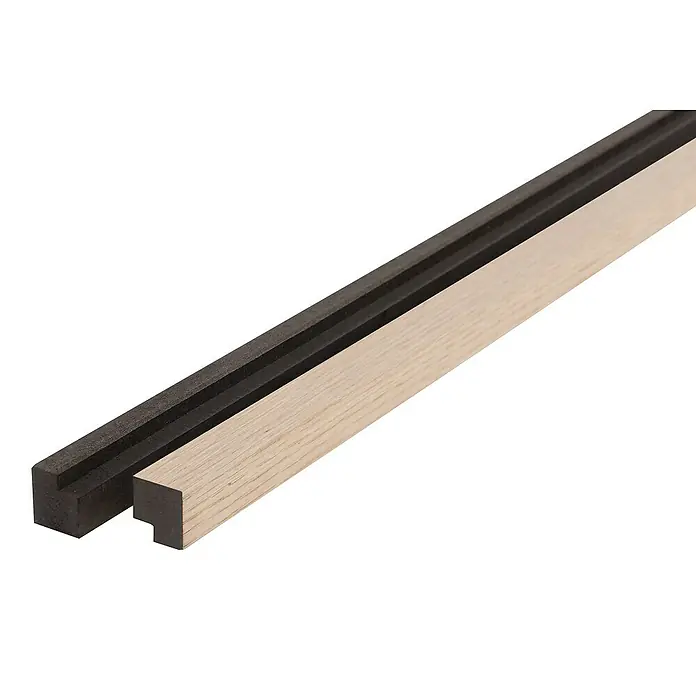 FibroTech Abschlussleiste - 3.000 x 25 x 22 mm, 2 Stk., Light Oak - Zwei Holzleisten, eine dunkel und eine hell, mit Aussparungen, die sich ideal zur Befestigung von Bildern eignen, im Detail dargestellt.