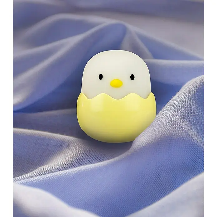 MegaLight LED-Nachtlicht BABY EGGY - 3 Stk., 0,2 W, L x B x H: 5 x 5 x 5,7 cm, RGBW, BABY EGGY - Niedliches Küken-Nachtlicht, das aus einem gelben Ei schlüpft und auf einem hellblauen Stoffnest sitzt.