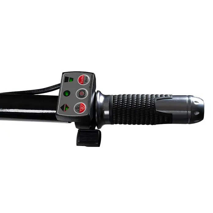 Zipper Akku-Sackkarre ZI-ET260 - 350 W, Stahl, Traglast: 260 kg - Nahaufnahme des Lenkers eines Elektrorollers mit Bedienelementen für Turbo, Eco und Parkmodus. Der Griff ist gummiert für besseren Halt.