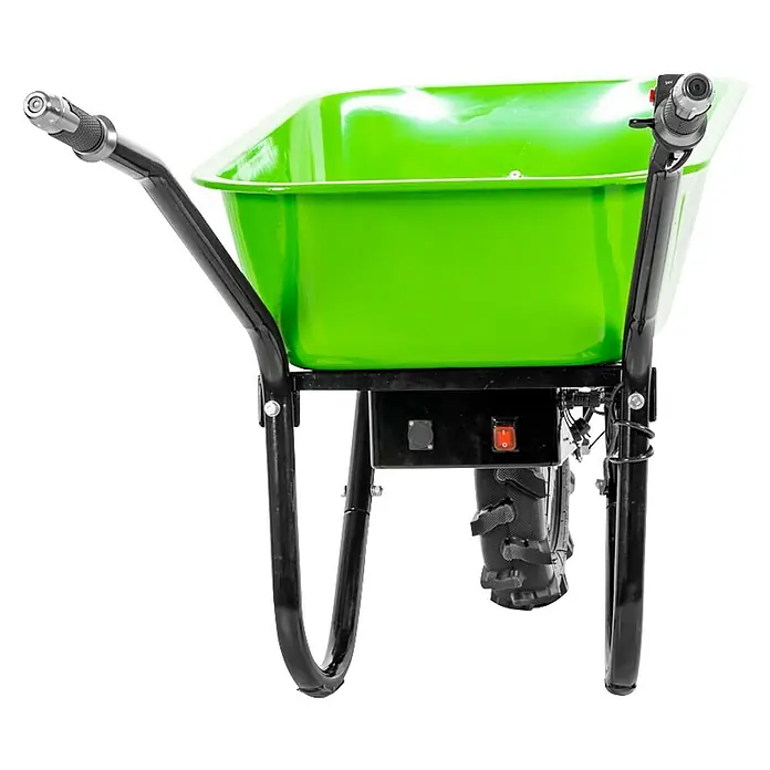 Zipper Akku-Schubkarre ZI-EWB500 - 500 W, Material Wanne: Stahl, Traglast: 150 kg - Nahaufnahme einer grünen Schubkarre mit schwarzem Rahmen, die sich ideal für Gartenarbeiten eignet. Sie besticht durch Design und Funktionalität.