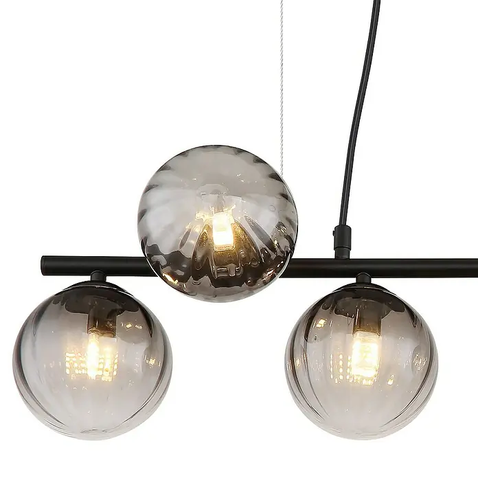 Globo Dallerta Hängelampe Dallerta - 10 W, Schwarz matt, L x B x H: 95 x 28 x 120 cm, G9, 7 Stk. - Elegante Pendelleuchte mit drei rauchfarbenen Glaskugeln und schwarzer Aufhängung. Stilvolle Beleuchtung für moderne Räume.