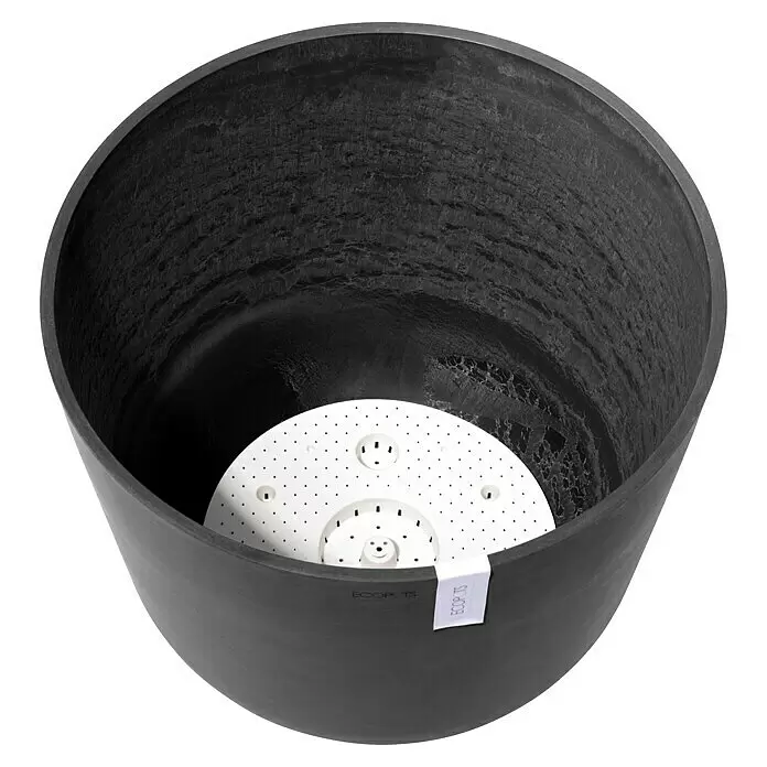 Ecopots Oslo Pflanztopf mit Wasserspeicher - Außenmaß (Ø x H): 55 x 48,5 cm, Kunststoff, Dunkelgrau - Dunkelgrauer, texturierter Pflanztopf mit weißem Selbstbewässerungseinsatz.