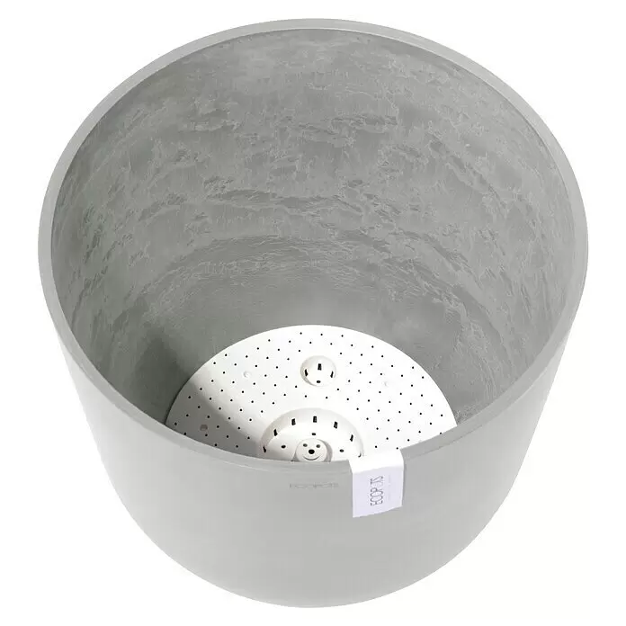 Ecopots Oslo Pflanztopf mit Wasserspeicher - Außenmaß (Ø x H): 45 x 39,4 cm, Kunststoff, Weißgrau - Hellgrauer, strukturierter Pflanztopf mit weißem internen Drainagesystem und perforiertem Boden, von oben gesehen.