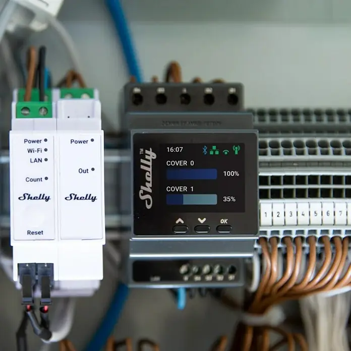 Shelly Schaltcontroller Pro Dual Cover / Shutter PM - 110 V - 240 V, 16 A - Intelligente Shelly-Geräte für die Hausautomation, einschließlich Shelly Plus I4, Shelly Pro 1PM und Shelly 1L, für fortschrittliche Steuerung.