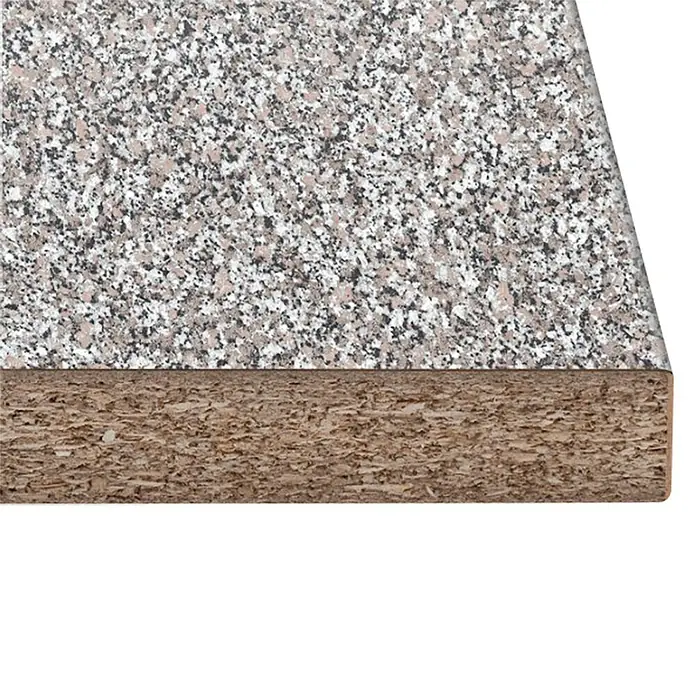 Encimera de cocina Classic Granit - Classic Granit, 365 cm x 63,5 cm x 38 mm - Primer plano de una encimera con acabado de granito gris sobre una base de aglomerado marrón, ideal para cocinas y baños.