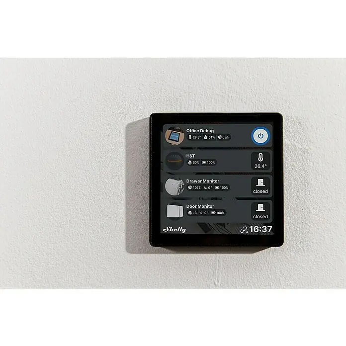 Shelly Touchscreen-Bediengerät Wall Display - Schwarz, 30 x 85 x 85 mm - Nahaufnahme eines intelligenten Shelly-Touchscreen-Panels zur Hausautomation mit verschiedenen Überwachungsfunktionen an einer Wand.