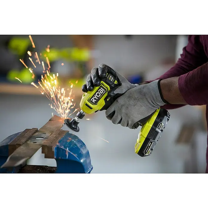 Ryobi ONE+HP Akku-Geradschleifer RDG18C-0 - Ohne Akku, Leerlaufdrehzahl: 0 U/min - 22.500 U/min - Ryobi-Multifunktionswerkzeug in Aktion: Präzises Schleifen mit Funkenflug. Ideal für Heimwerkerprojekte und professionelle Anwendungen.