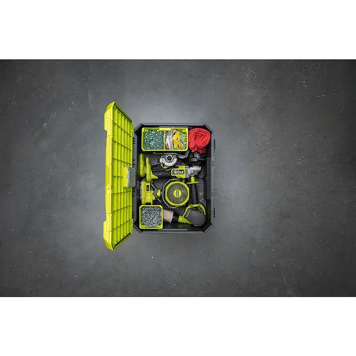 Ryobi Link Werkzeugkasten RSL102 - Kunststoff, Fassungsvermögen: 36 l, Höhe: 23,5 cm - Ein Ryobi Werkzeugkasten offen, gefüllt mit einer Auswahl an Elektrowerkzeugen und Zubehör. Ideal für Heimwerker und Profis.